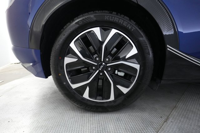 2022 Kia EV6 — photo 17 of 21