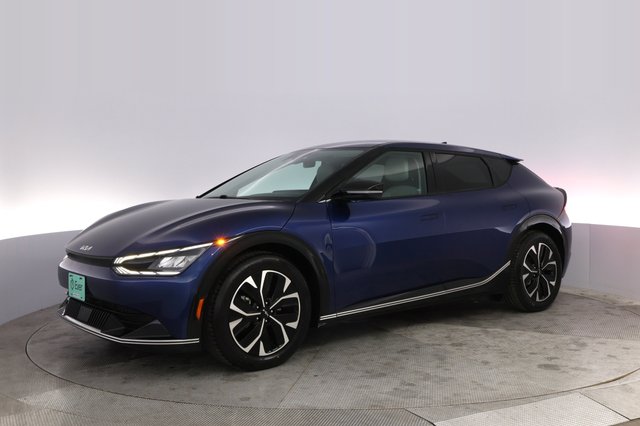 2022 Kia EV6 — photo 14 of 21