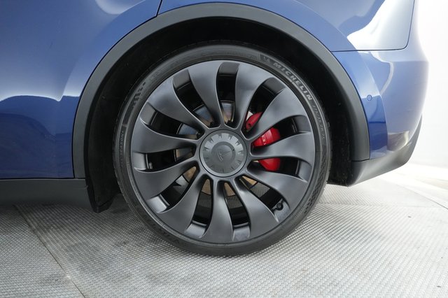 2022 Tesla Model Y — photo 7 of 21