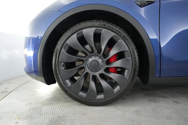2022 Tesla Model Y — photo 15 of 21