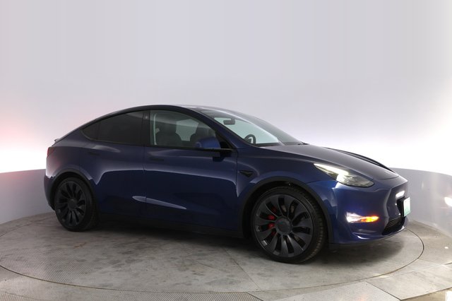2022 Tesla Model Y — photo 11 of 21