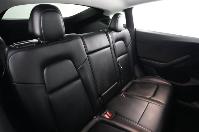 2022 Tesla Model Y — photo 4 of 21