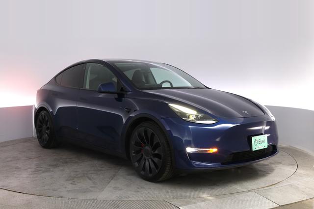2022 Tesla Model Y — photo 10 of 21