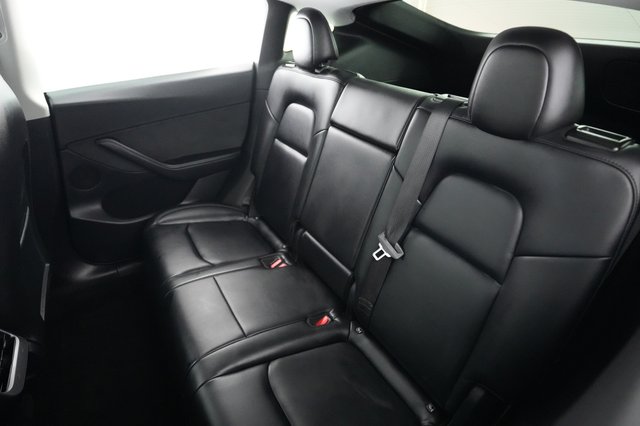 2022 Tesla Model Y — photo 19 of 21