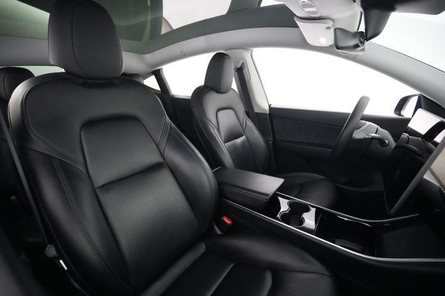 2021 Tesla Model Y — photo 18 of 38