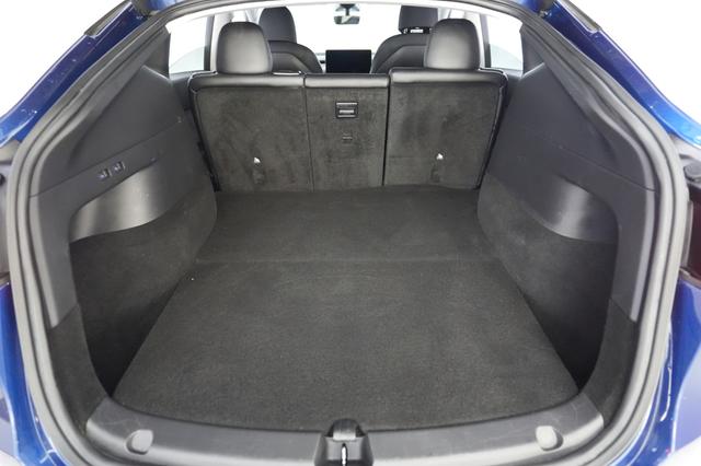 2021 Tesla Model Y — photo 6 of 38