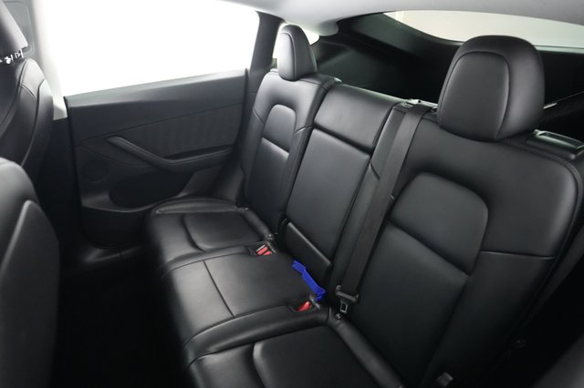 2021 Tesla Model Y — photo 19 of 38