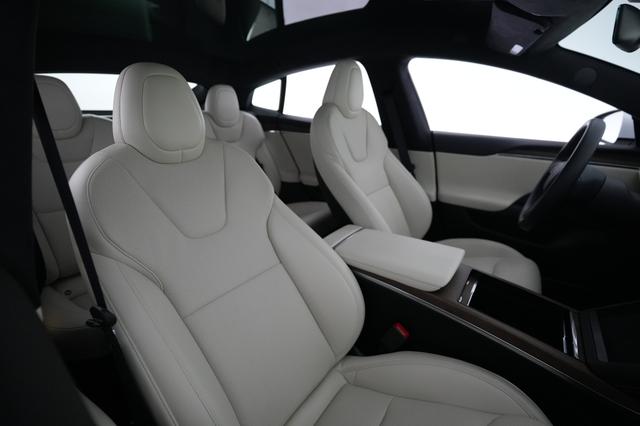 2022 Tesla Model S — photo 3 of 22