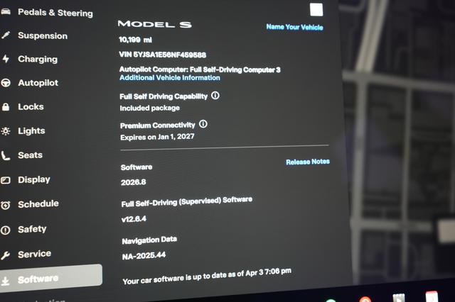 2022 Tesla Model S — photo 5 of 22