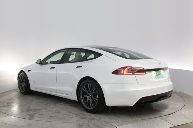 2022 Tesla Model S — photo 13 of 22
