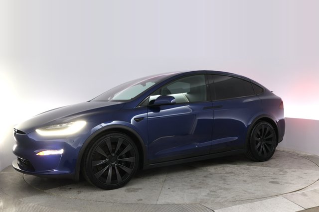 2023 Tesla Model X — photo 14 of 27