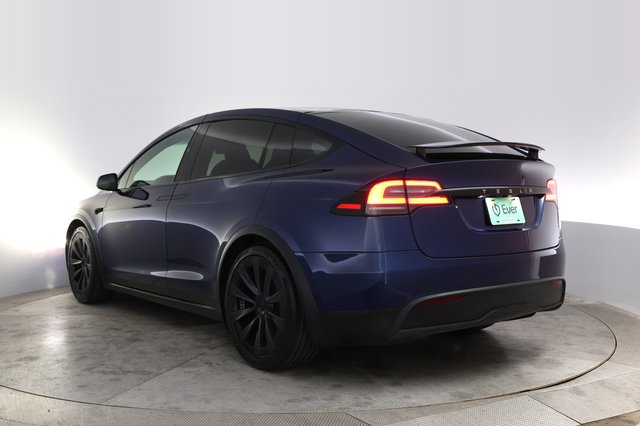 2023 Tesla Model X — photo 13 of 27