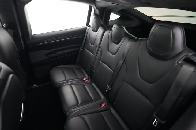 2023 Tesla Model X — photo 19 of 27