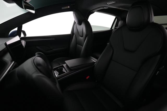 2023 Tesla Model X — photo 3 of 27