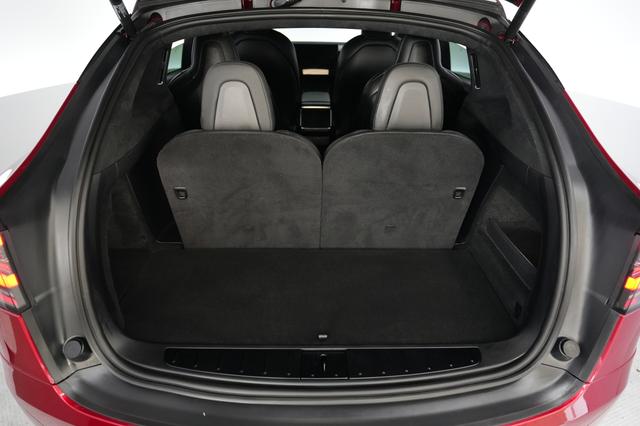 2023 Tesla Model X — photo 6 of 23