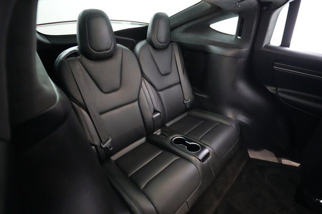 2023 Tesla Model X — photo 21 of 23