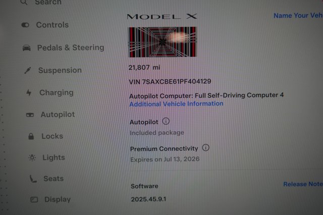 2023 Tesla Model X — photo 5 of 23