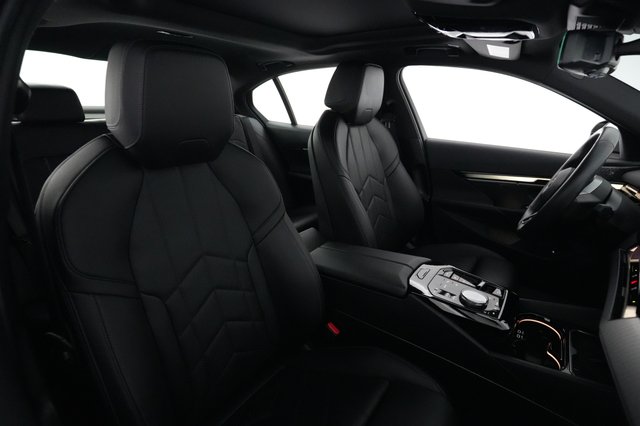 2024 BMW i5 — photo 18 of 20