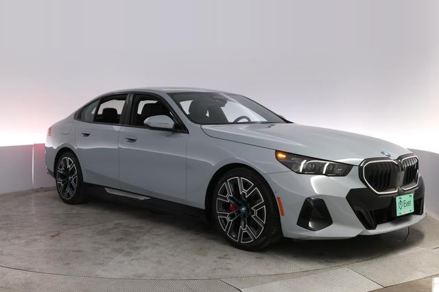 2024 BMW i5 — photo 10 of 20