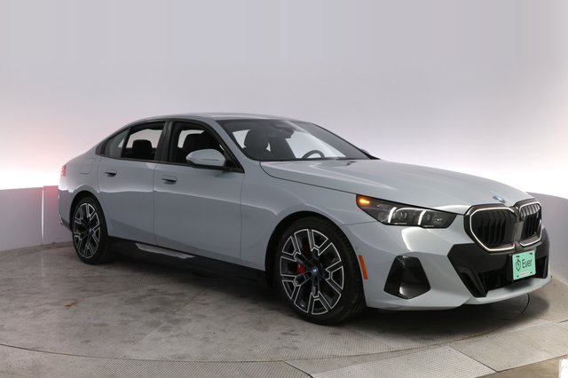 2024 BMW i5 — photo 10 of 20