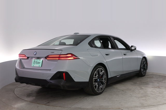 2024 BMW i5