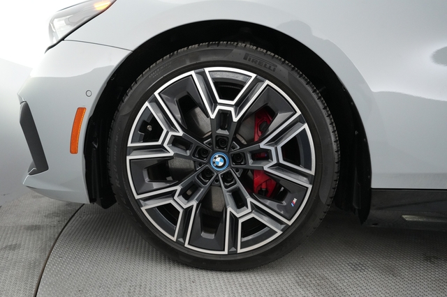 2024 BMW i5