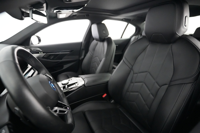 2024 BMW i5