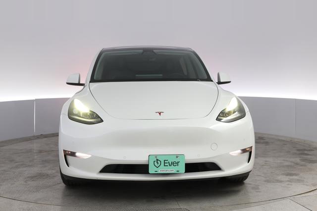 2022 Tesla Model Y — photo 9 of 21