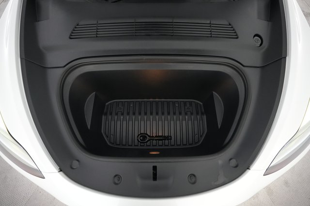 2022 Tesla Model Y — photo 20 of 21