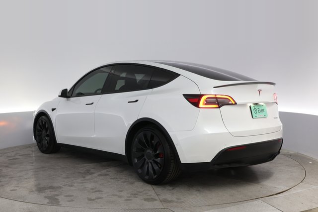 2022 Tesla Model Y — photo 13 of 21