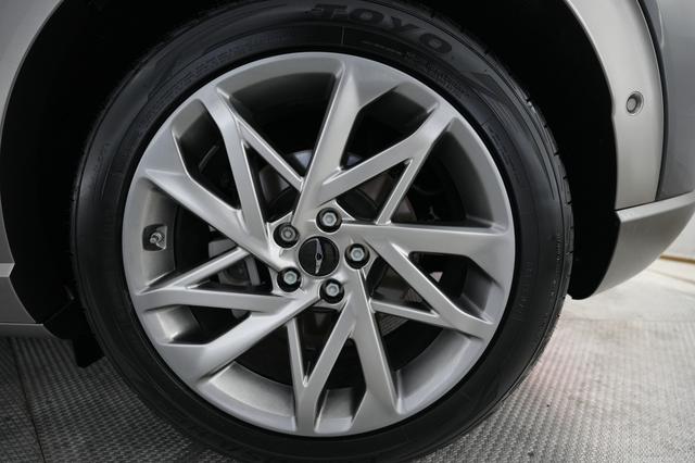 2023 Genesis GV60 — photo 7 of 24