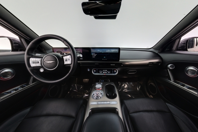 2023 Genesis GV60