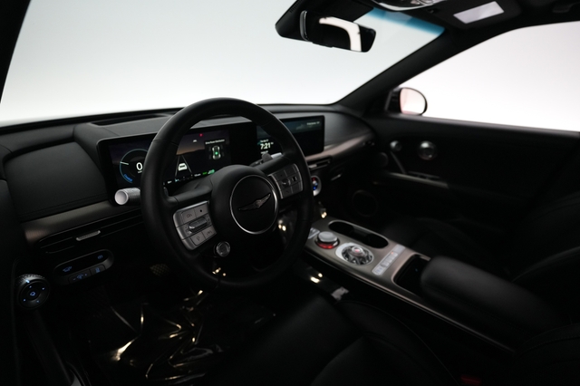 2023 Genesis GV60