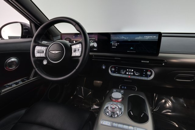 2023 Genesis GV60 — photo 21 of 24