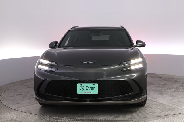 2023 Genesis GV60 — photo 9 of 24