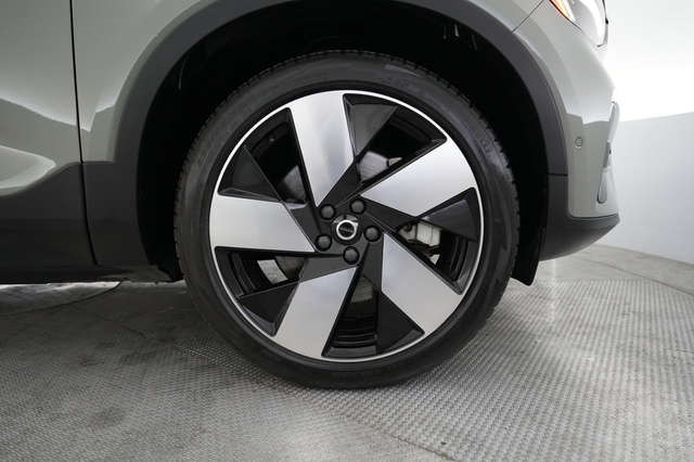 2023 Volvo C40 Recharge