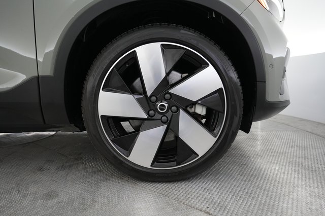 2023 Volvo C40 Recharge — photo 16 of 22