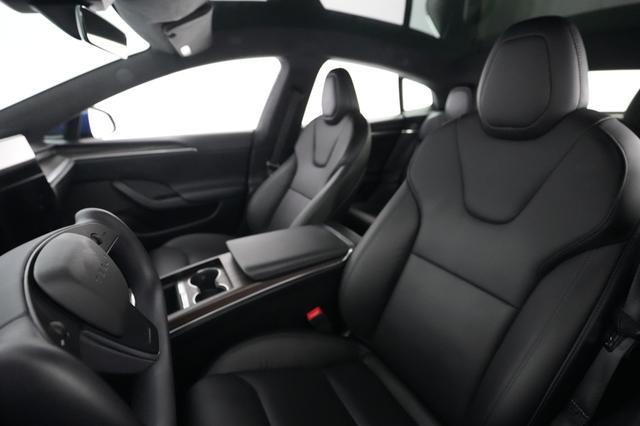 2023 Tesla Model S — photo 3 of 24