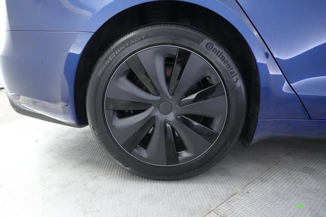 2023 Tesla Model S — photo 17 of 24
