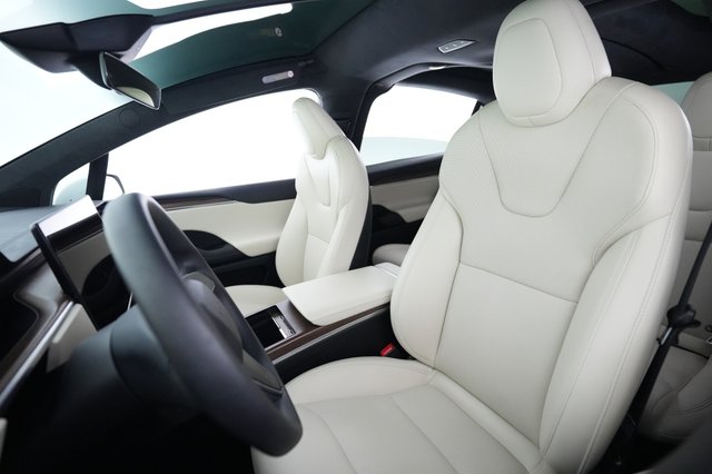 2023 Tesla Model X — photo 3 of 23