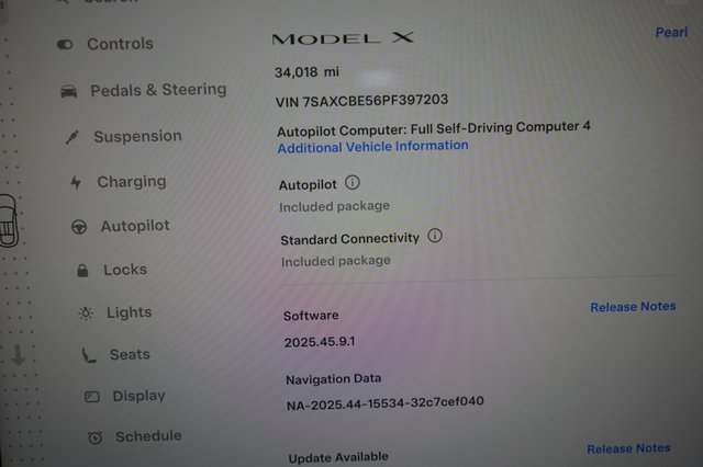 2023 Tesla Model X — photo 5 of 23