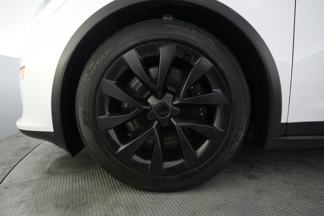 2023 Tesla Model X — photo 15 of 23