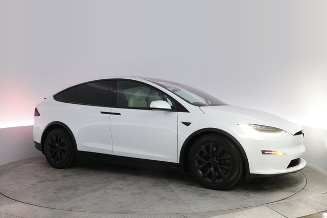 2023 Tesla Model X — photo 11 of 23