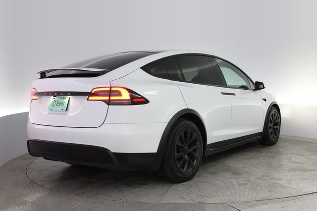 2023 Tesla Model X — photo 2 of 23
