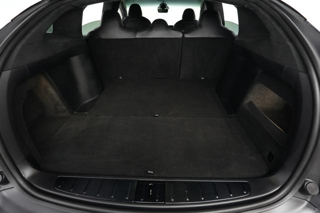 2023 Tesla Model X — photo 6 of 22