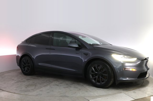 2023 Tesla Model X — photo 11 of 22