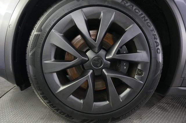 2023 Tesla Model X — photo 15 of 22