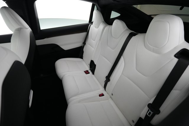 2023 Tesla Model X — photo 19 of 21