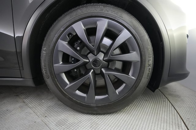 2023 Tesla Model X — photo 15 of 21