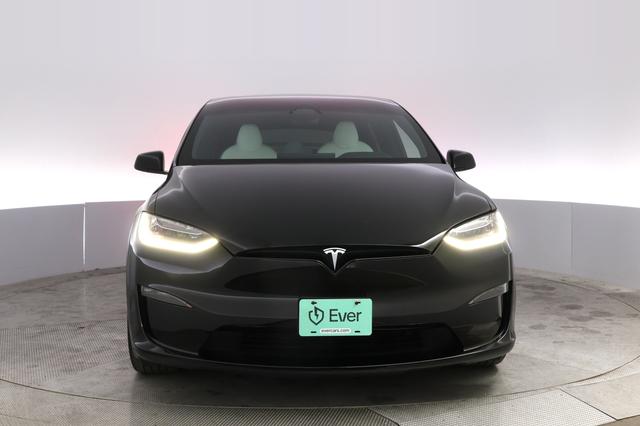 2023 Tesla Model X — photo 9 of 21